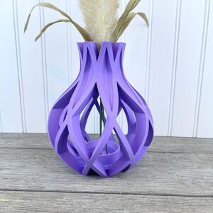 Modern Flower Vase, The Oukan Vase, 3D Printed, Faux Dried Flowers, Plant lover